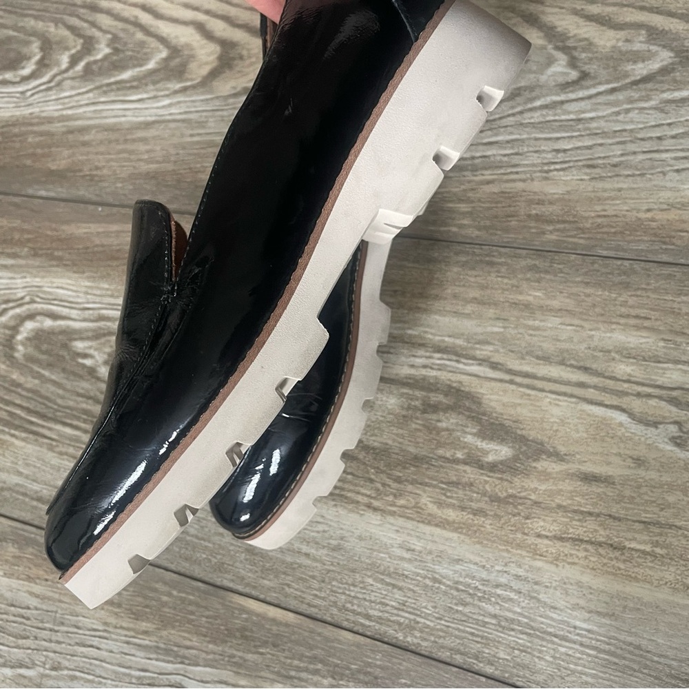 Vionic Kensley Loafer - Picture 2 of 6